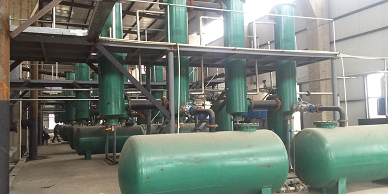 Oil sludge dry distillation pyrolysis treatment