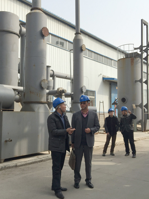 Local city leaders visit our plant